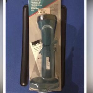 Makita ML140 14.4v Flashlight Without Battery and Charger - New